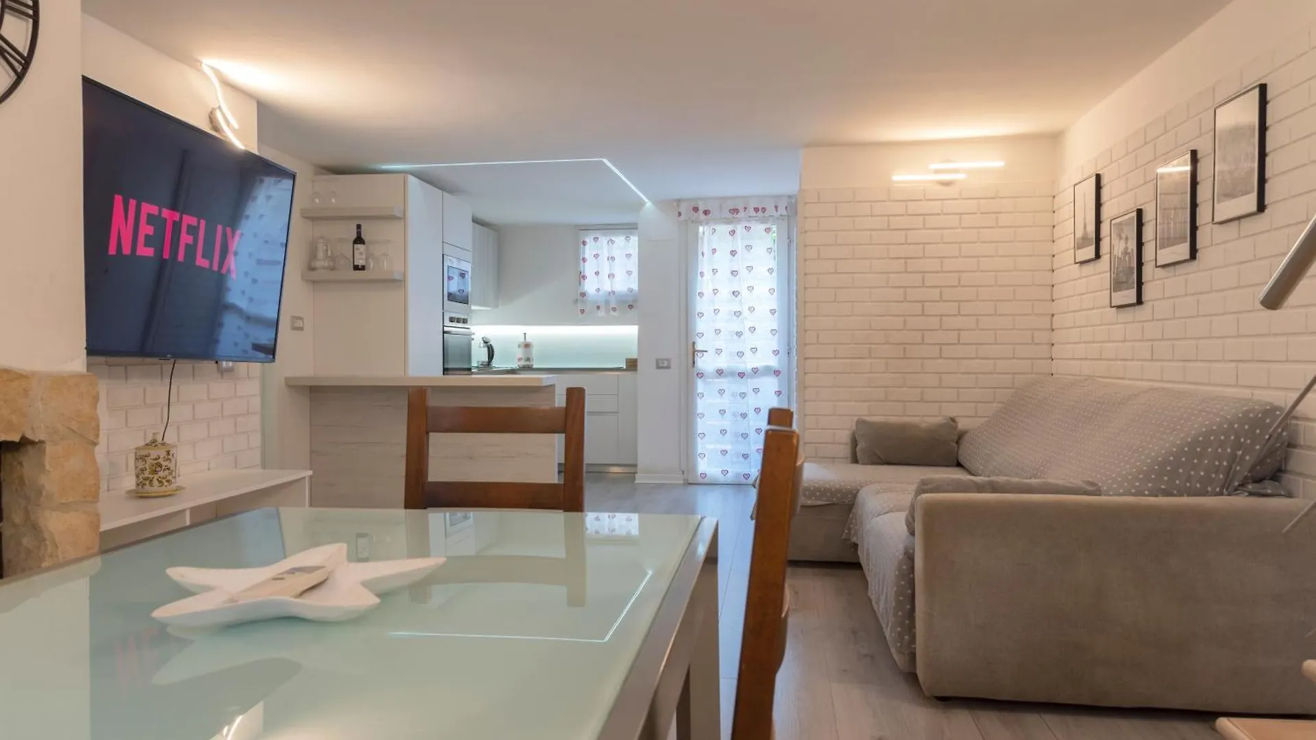 Casa In Campagna Toscana - Privacy - Free Fast Wifi - Free Netflix - Free Parking SantʼAntonio 0*,  Italia